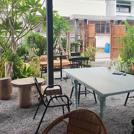 Pa Rang Cafe & Art Stay Чиангмай Экстерьер фото